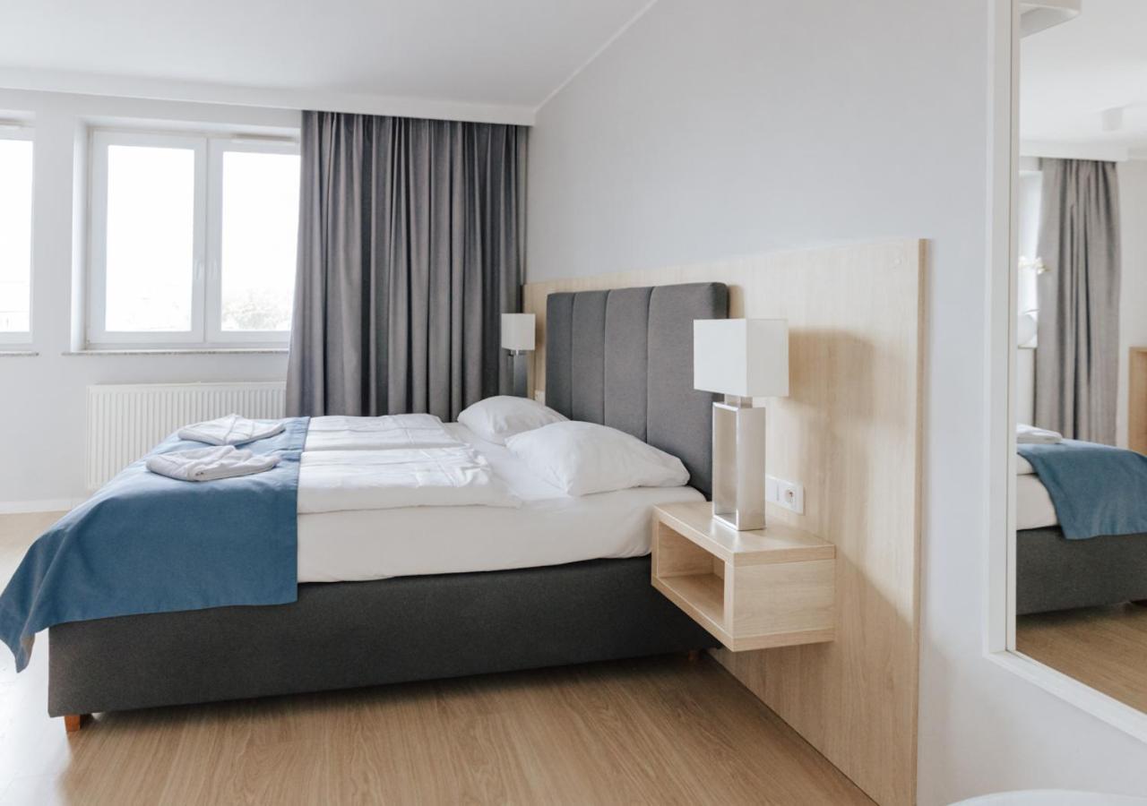 Q19 Apartments Rynek Wrocław Exteriör bild