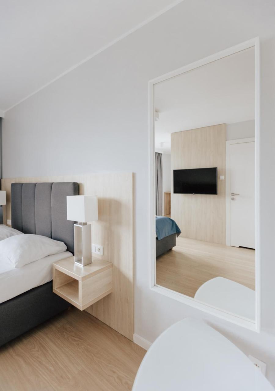Q19 Apartments Rynek Wrocław Exteriör bild