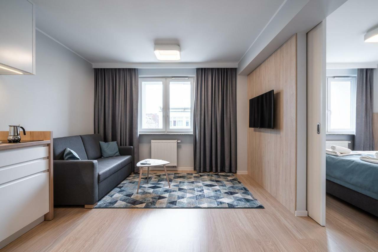 Q19 Apartments Rynek Wrocław Exteriör bild